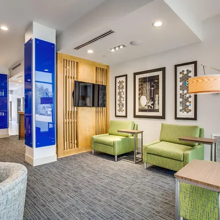 Holiday Inn Express & Suites - Denton South By Ihg-2